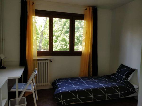 Colocation / Appartement 3 pièces de 65 m², Sartrouville, Avenue de la République / Photo 2