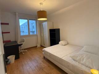 Colocation / 4 rooms apartment · 12 m², Rennes, Rue de Franche Comté