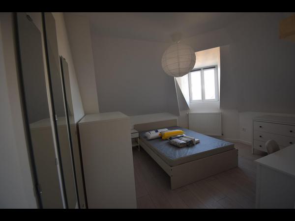 Colocation / Maison 9 pièces de 190 m², Saint-Étienne-du-Rouvray, Rue Louis Buée / Photo 5