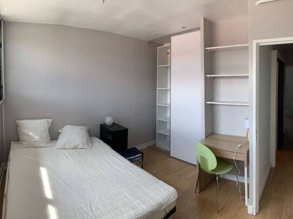 Colocation / Duplex 5 pièces de 88 m², Massy, Boulevard du 1er Mai / Photo 3
