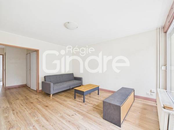 Location / Appartement 2 pièces de 49 m², Lyon, Rue Joliot Curie / Photo 2