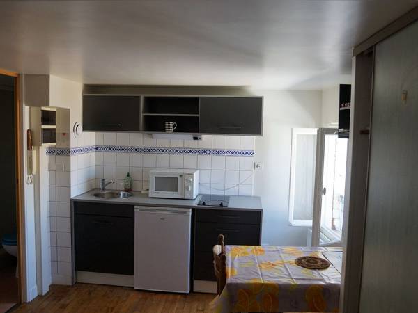 Location / Appartement 1 pièce, Angoulême / Photo 2