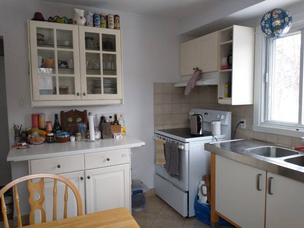 Colocation / Appartement 4 pièces de 80 m², Montréal, Rue Angers / Photo 9