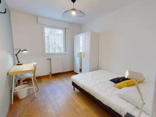 Colocation / Appartement 6 pièces de 98 m², Lyon, Cours d'Herbouville
