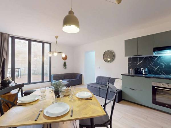 Colocation / Appartement 5 pièces de 80 m², Bordeaux, Rue Chabrely / Photo 2