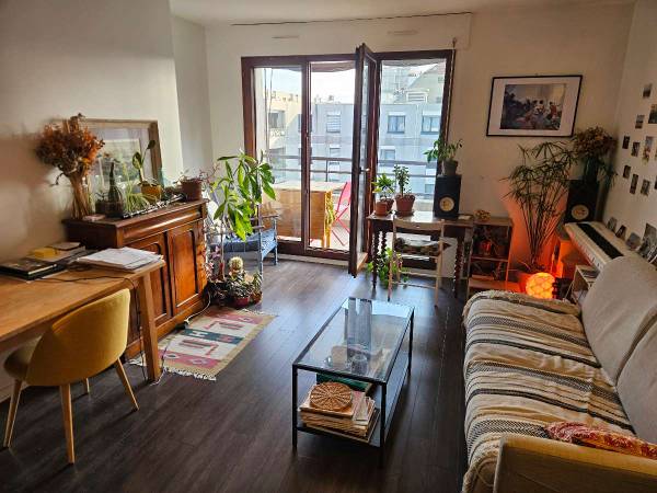 Chambre chez l'habitant / Appartement 3 pièces de 54 m², Paris, Rue de Ménilmontant / Photo 2