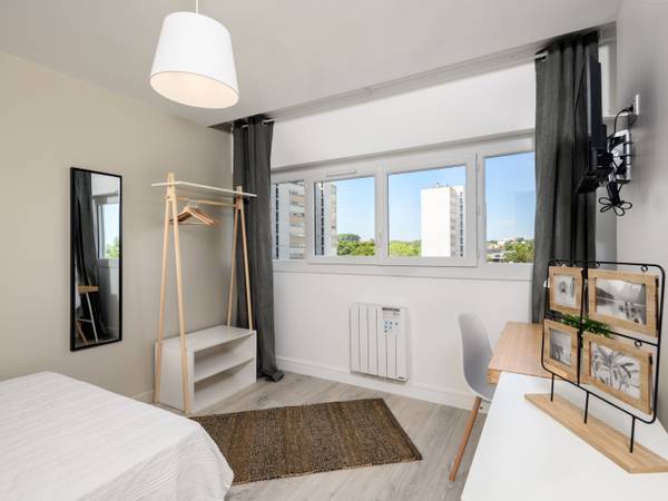Colocation / Appartement 5 pièces de 75 m², Le Bouscat, Rue Edouard Branly, Résidence Godard, Bâtd13, 4ème Étage, Appt 28 / Photo 9