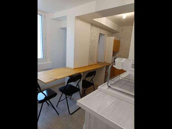 Colocation / Appartement 4 pièces de 63 m², Saint-Martin-d'Hères, Rue Sacco Et Vanzetti / Photo 2