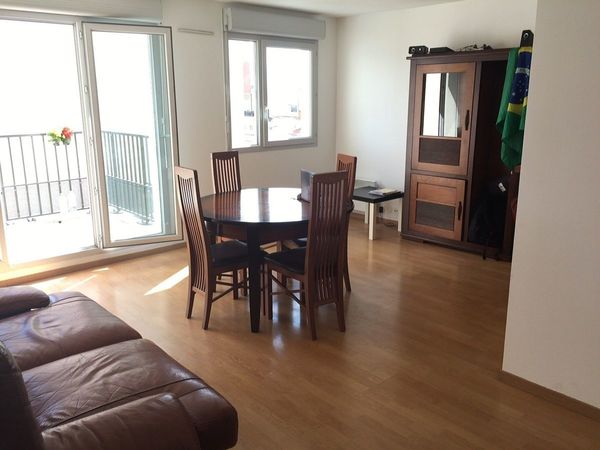 Colocation / Appartement 4 pièces de 85 m², Saint-Ouen, Rue du Landy / Photo 2