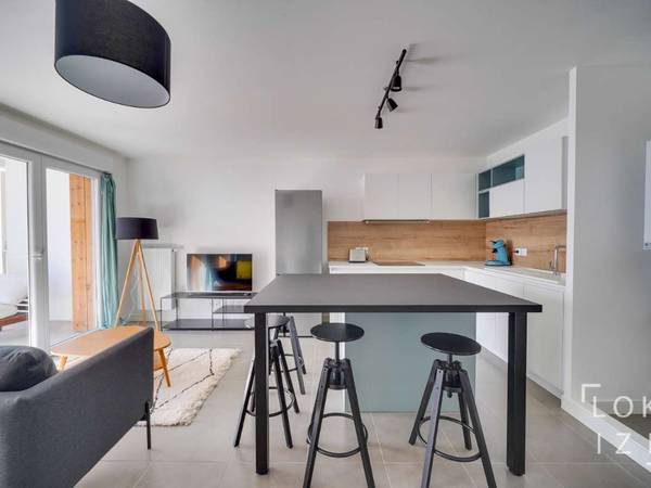 Rental / 3-bedroom flat · 67 m², Bordeaux, Boulevard Albert Brandenburg / Photo 2