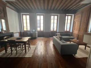 Podnájem / 2 rooms apartment · 74 m², Lyon, Rue Hippolyte Flandrin