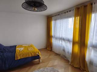 Location / Immeuble 1 pièce de 34 m², Paris, Rue du Javelot