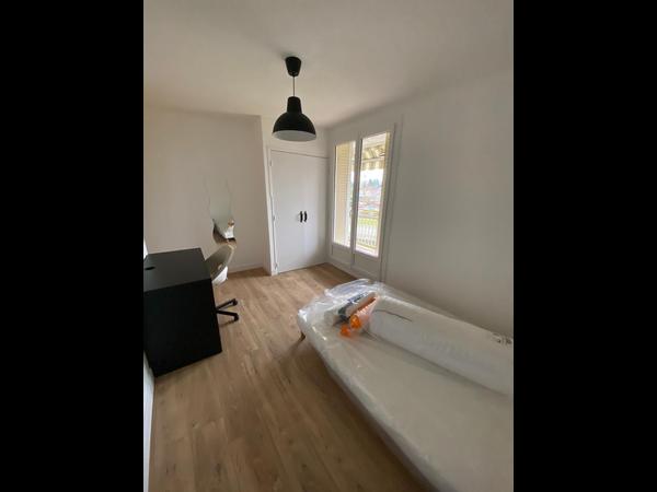 Colocation / Appartement 4 pièces de 75 m², Saint-Martin-d'Hères, Rue Louis Jouvet / Photo 5