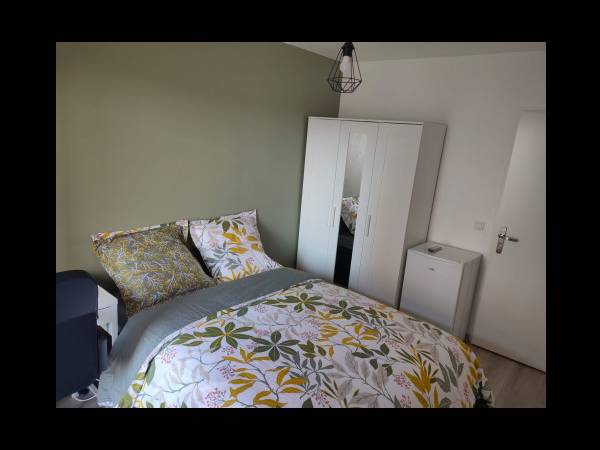 Colocation / Appartement 4 pièces de 78 m², Cergy / Photo 2
