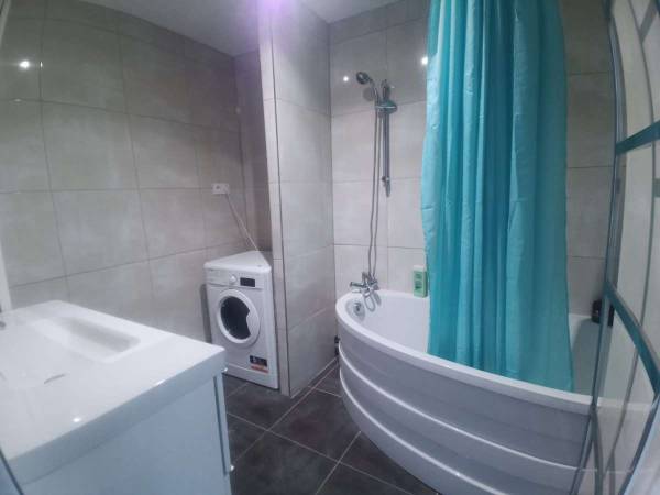 Colocation / Appartement 5 pièces de 85 m², Clermont-Ferrand, Avenue des Paulines / Photo 2