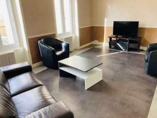 Flatsharing / 8-bedroom house · 130 m², La Gaubretière, Place Sapinaud