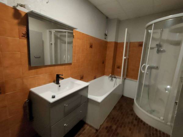 Colocation / Maison 8 pièces de 130 m², La Gaubretière, Place Sapinaud / Photo 8