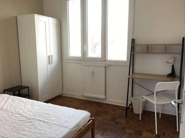 Colocation / Appartement 5 pièces de 61 m², Villeurbanne, Rue Frédéric Fays / Photo 2