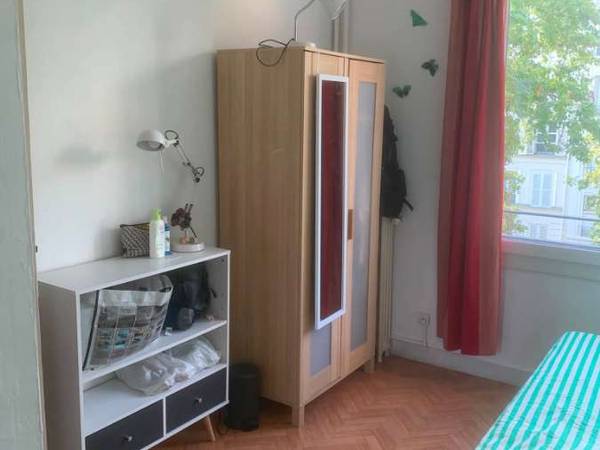 Sous-location / Appartement 6 pièces de 100 m², Paris, Boulevard Diderot / Photo 2
