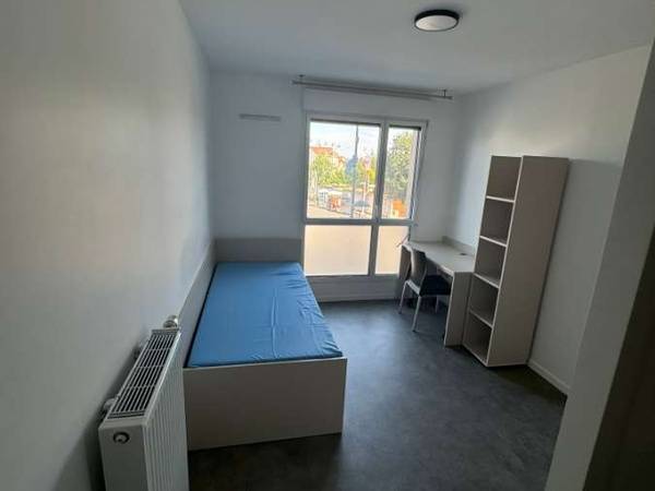 Sous-location / Studio de 18 m², Villejuif, Boulevard Maxime Gorki / Photo 2