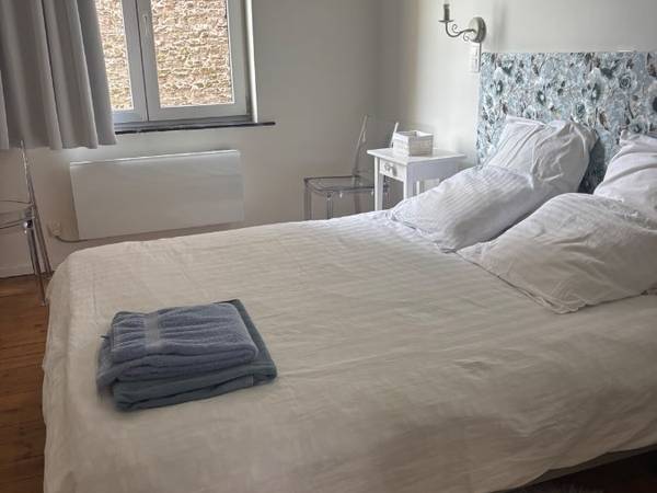 Location / Appartement 3 pièces de 45 m², Forest, Rue Marconi / Photo 2