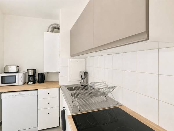 Colocation / Appartement 4 pièces de 82 m², Saint-Denis, Rue de Bailly / Photo 2