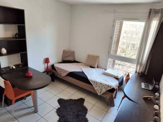 Location / 1 room residence · 19 m², Toulon, 18 Boulevard du 11 Novembre