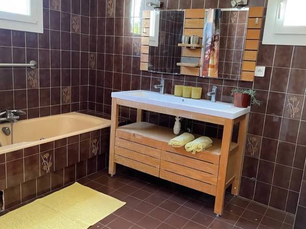 Location / Maison 2 pièces de 65 m², Marseille, Rue des Barbus / Photo 9