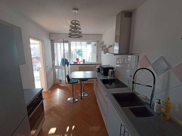 Colocation / Appartement 4 pièces de 91 m², La Roche-sur-Yon, Impasse Jean Ferlicot / Photo 2