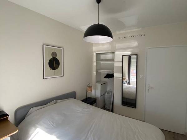 Sous-location / Appartement 4 pièces de 67 m², Lyon, Rue Challemel Lacour / Photo 2