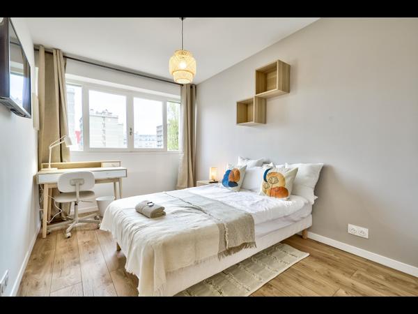 Colocation / Appartement 6 pièces de 96 m², Asnières-sur-Seine, Rue de la Parfumerie / Photo 2