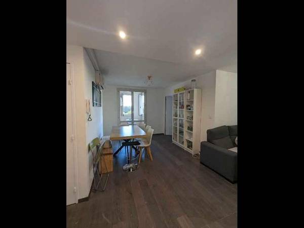 Chambre pour étudiant / Loft/atelier 5 pièces de 93 m², Lyon, Boulevard Pinel / Photo 7
