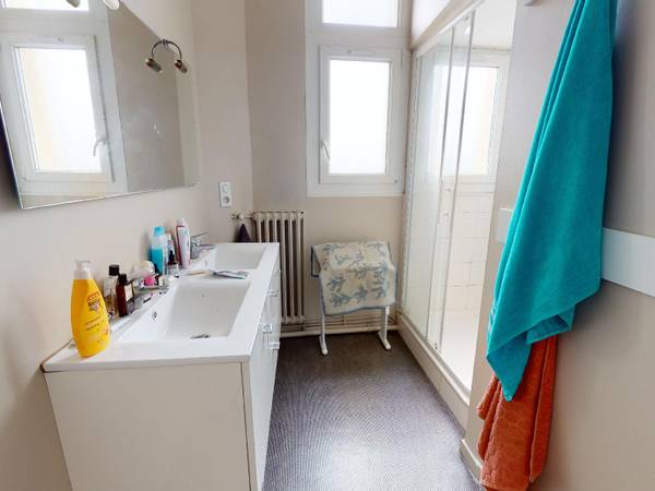 Colocation / Appartement 4 pièces de 90 m², Limoges, Boulevard Gambetta / Photo 14