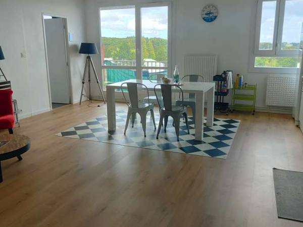 Colocation / Appartement 5 pièces de 95 m², Fougères, Rue de Saint-Lô / Photo 2