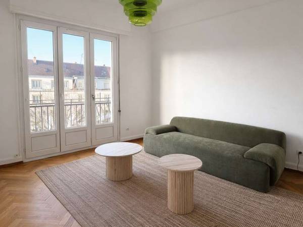 Location / Appartement 4 pièces de 90 m², Strasbourg, Boulevard de la Marne / Photo 2