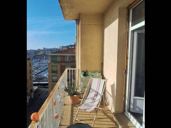 Colocation / Appartement 3 pièces de 67 m², Marseille, Place Jules Verne / Photo 2