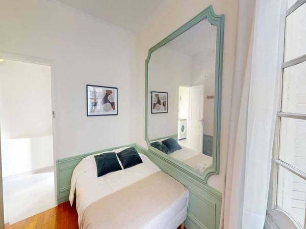 Colocation / Appartement 4 pièces de 120 m², Paris, Rue Roberval / Photo 2