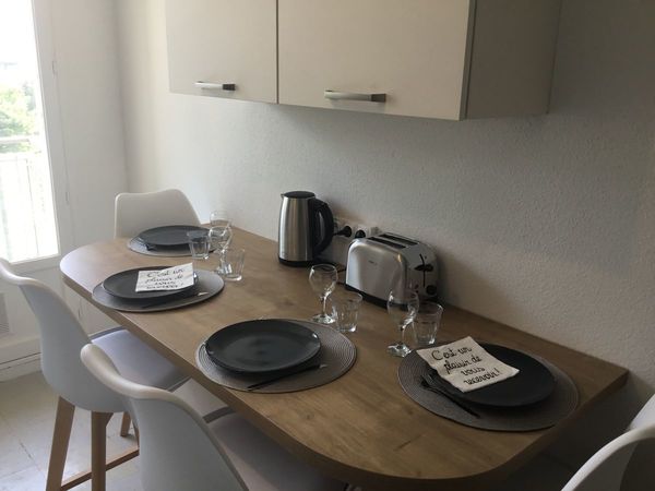 Colocation / Appartement 5 pièces de 70 m², Grenoble, Rue du Lieutenant Chabal / Photo 2