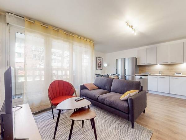 Colocation / Appartement 6 pièces de 93 m², Créteil, 2 Square de l'Eau Vive , / Photo 2