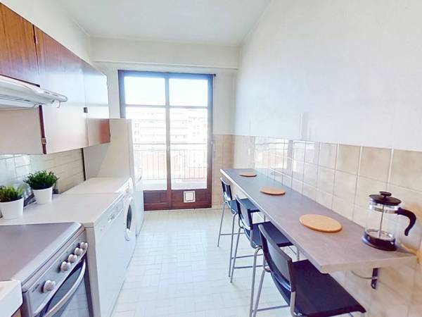 Colocation / Appartement 3 pièces de 72 m², Marseille, Rue Sainte-Cécile / Photo 2