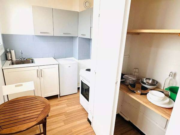 Location / Studio de 28 m², Rosny-sous-Bois, Place Carnot / Photo 2