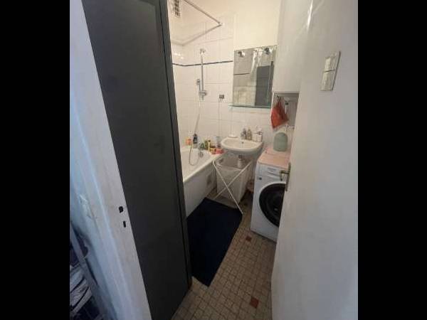 Colocation / Appartement 2 pièces de 45 m², Paris, Cité des Trois Bornes / Photo 2