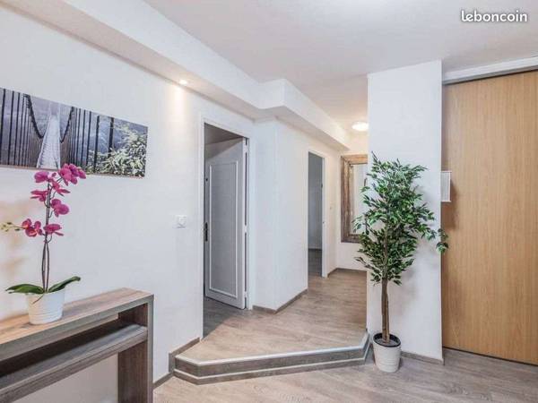 Location / Appartement 4 pièces de 75 m², Avignon, Rue Thiers / Photo 2