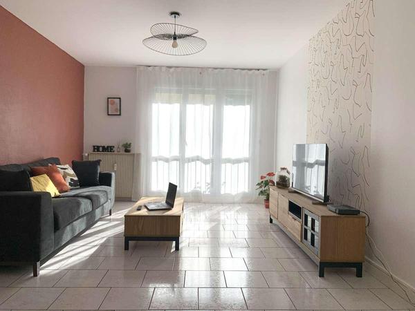 Colocation / Appartement 3 pièces de 65 m², Troyes, Avenue Pierre Brossolette / Photo 2