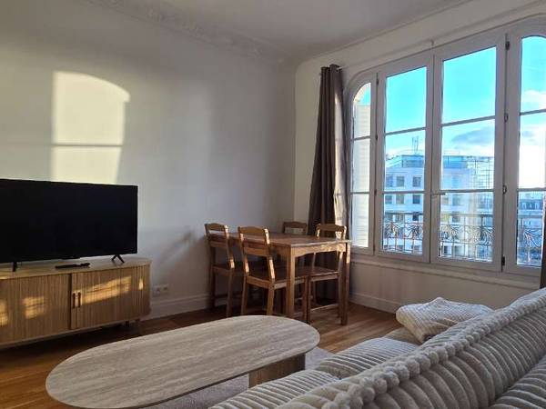 Location / Appartement 3 pièces de 47 m², Colombes, Rue Colbert / Photo 2