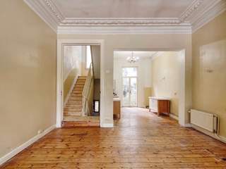 Location / Appartement 5 pièces de 130 m², Bruxelles, Place Colignon