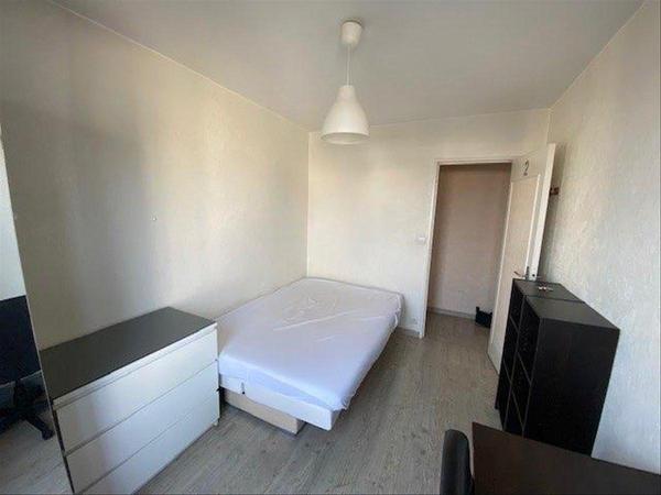 Colocation / Appartement 5 pièces de 100 m², Compiègne, Rue du Docteur Calmette / Photo 12