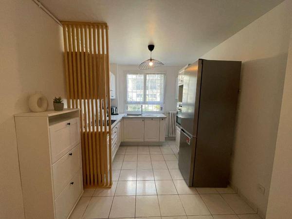 Colocation / Appartement 4 pièces de 58 m², Villejuif, Avenue de Stalingrad / Photo 2