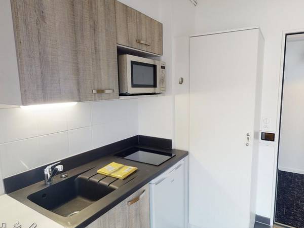 Location / Appartement 1 pièce de 14 m², Nantes, Boulevard de la Prairie au Duc / Photo 2