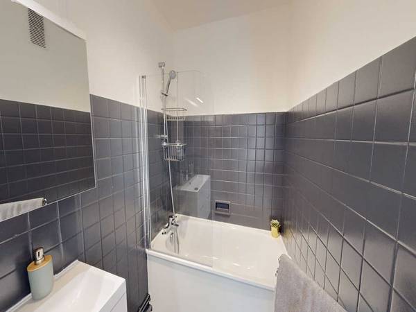 Colocation / Appartement 3 pièces de 60 m², Paris, Rue des Cévennes / Photo 13